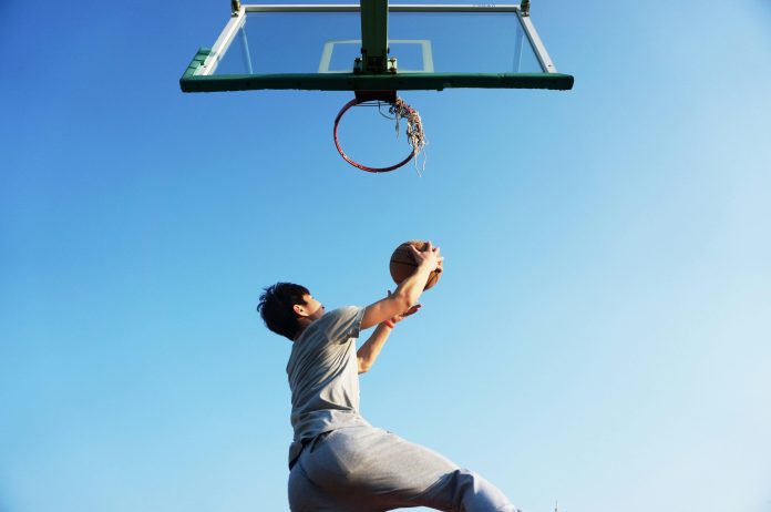 Basketbola-grozs