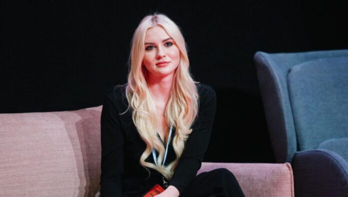 Evelina parkere izlaiž jauno aplikāciju
