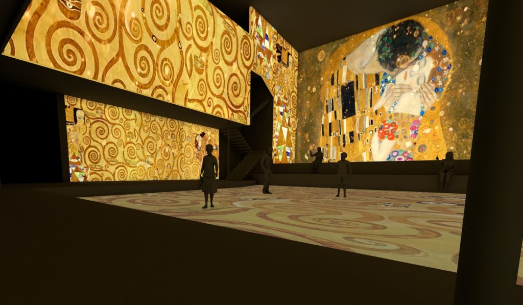 ''Digital Art House'' lielā zāle ar projektoru