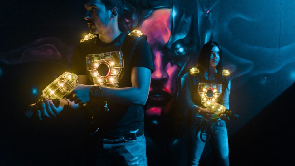 ''Game zone'' izklaides centrs ar lārzerpeintbolu