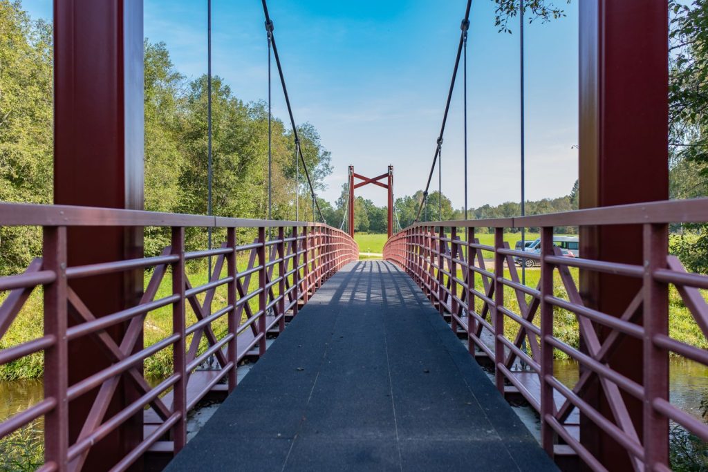 Senogres tilts un skatu platforma dienas laikā