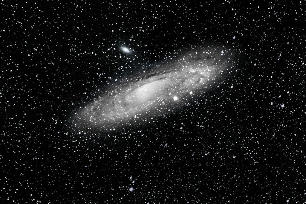 Andromeda: Piena ceļam tuvākā lielā galaktika