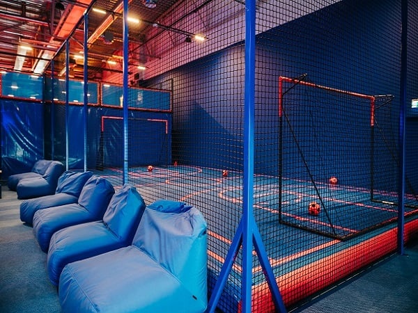 Iekštelpu futbola laukums bērniem Spicē