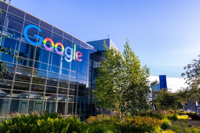 Google ofisa ēka ar logo