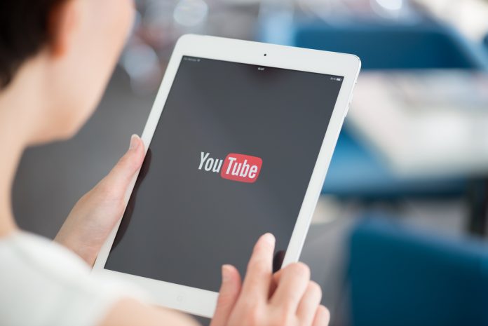Youtube logo planšetdatorā
